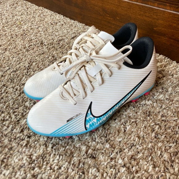 Nike Other - Nike Jr Mercurial Vapor 15 FG Soccer Shoes Youth Size 2 White